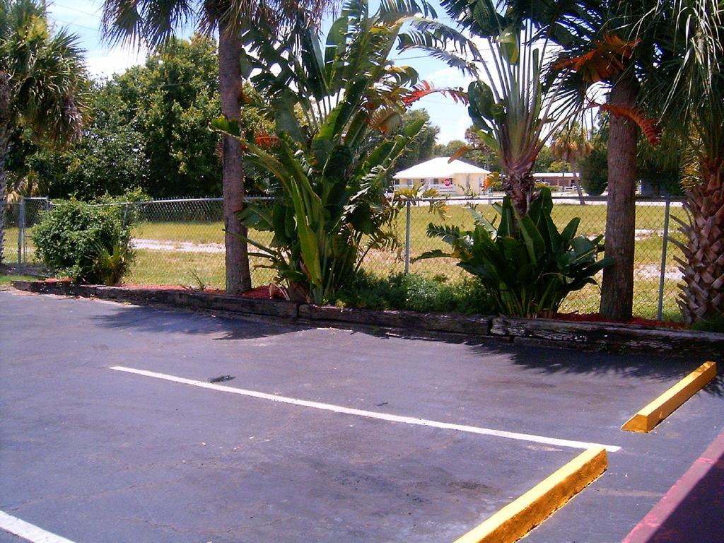 Budget Inn Of Okeechobee Exterior foto