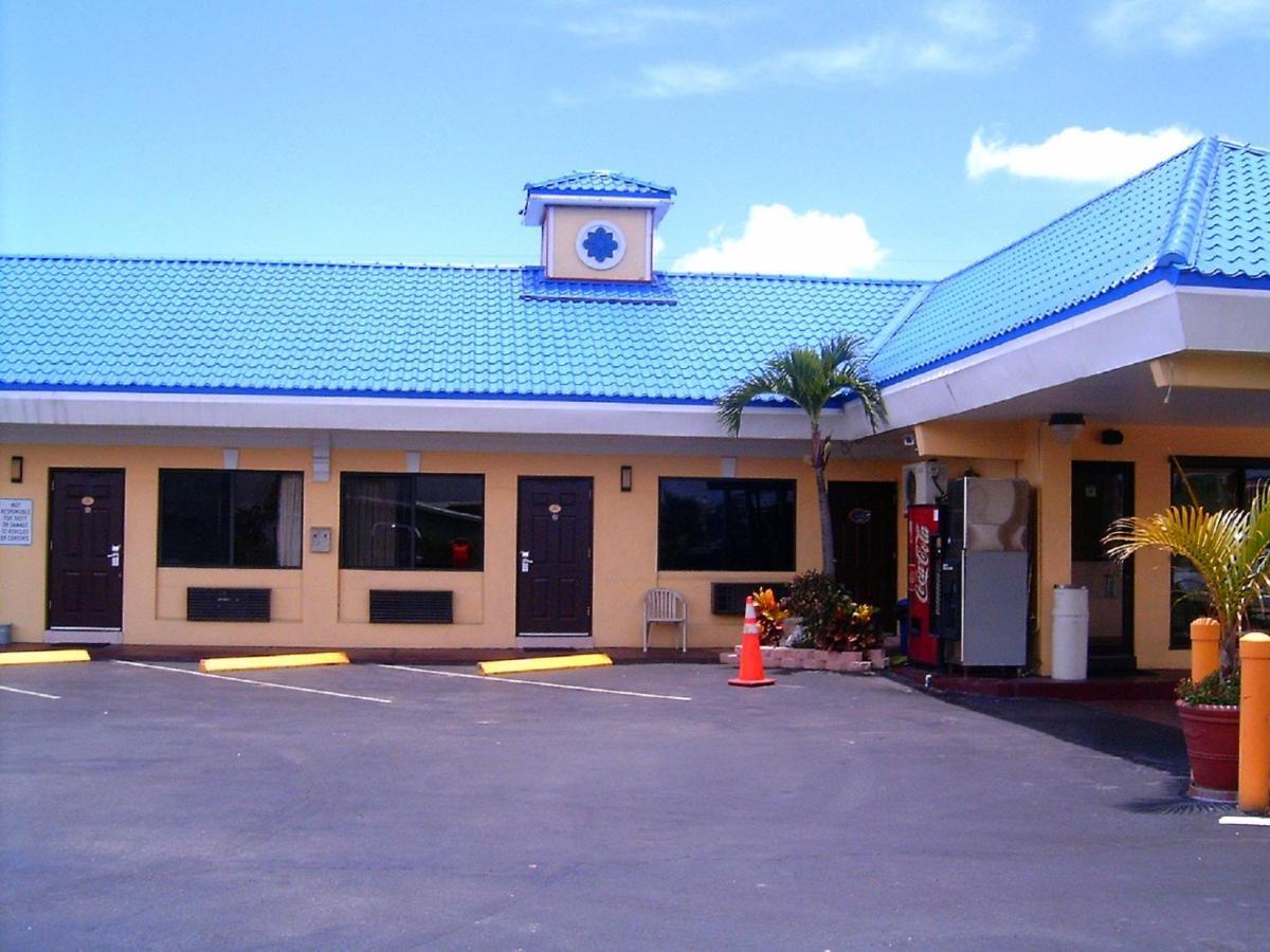 Budget Inn Of Okeechobee Exterior foto